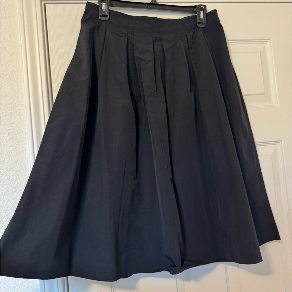 Elle Classic Black A-Line Skirt size 8